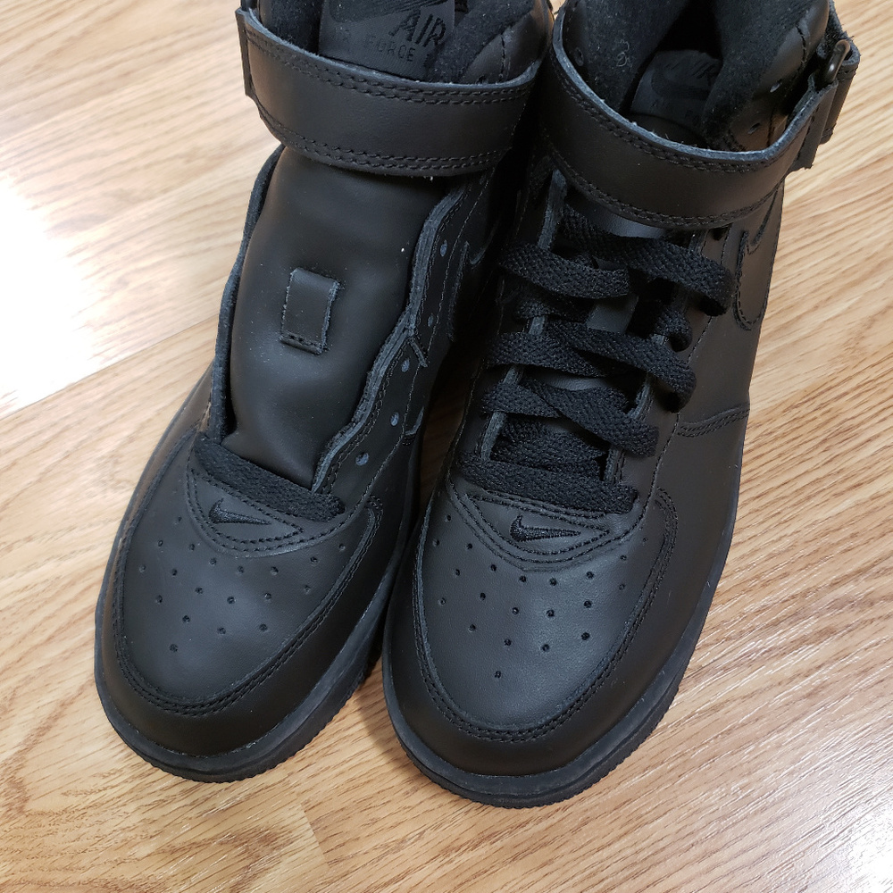 Nike Air Force 1 Mid 5.5 Y New Black, 7 Women